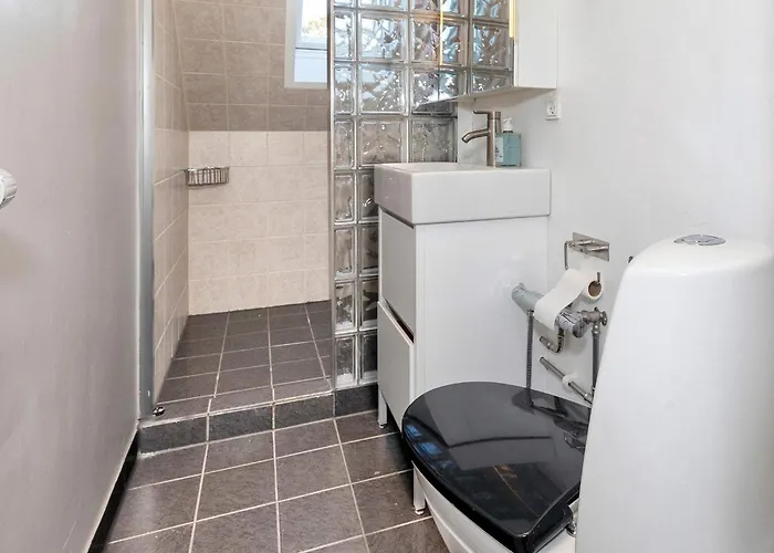 In Center * フレデリクスハウン